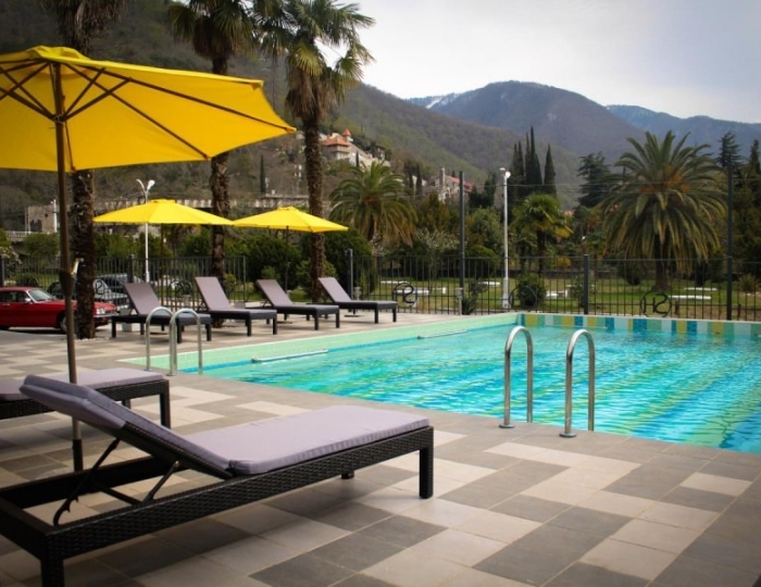 Открытый подогреваемый бассейн - Отель Sunrise Garden Hotel / Санрайз Гарден