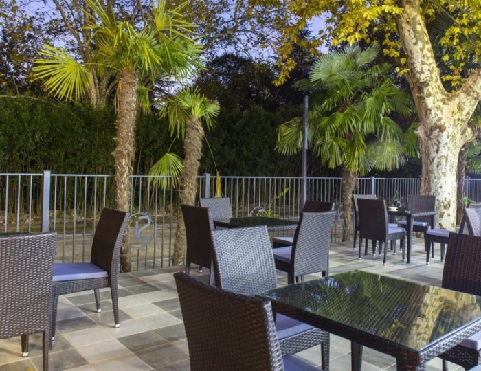 Летняя терраса - Отель Sunrise Garden Hotel / Санрайз Гарден